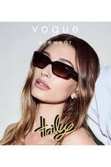 Vogue 5440 Hailey Bieber